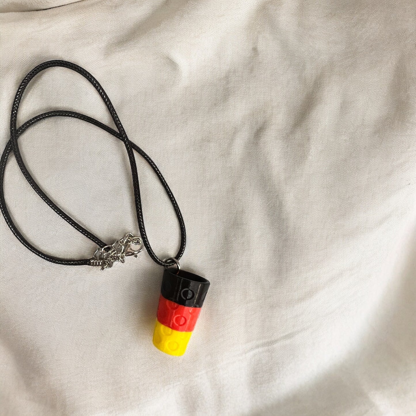 EM 2024 Edition Halskette Dubbeglas / Modeschmuck